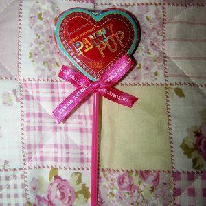 NWT Victoria's Secret Panty Pop Cheeky XS/S Hearts